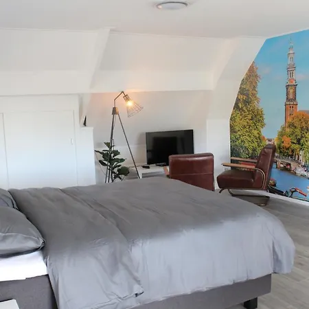 Slapen Bij De Buurvrouw Castricum