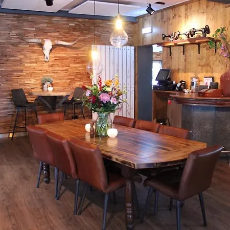 Slapen Bij De Buurvrouw Castricum