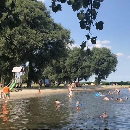 Slapen Bij De Buurvrouw 3*