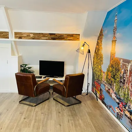 Slapen Bij De Buurvrouw 3*