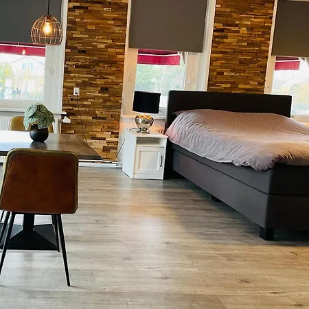 Slapen Bij De Buurvrouw Bed & Breakfast