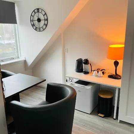 Slapen Bij De Buurvrouw 3* Castricum