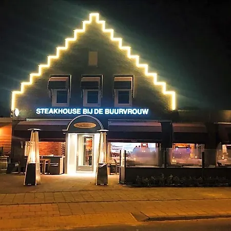 Slapen Bij De Buurvrouw 3*
