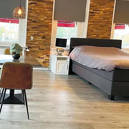 Slapen Bij De Buurvrouw Bed & Breakfast