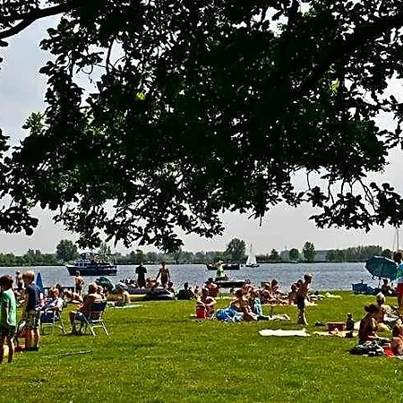 Slapen Bij De Buurvrouw Bed & Breakfast 3*