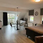 Slapen Bij De Buurvrouw B&B 3*