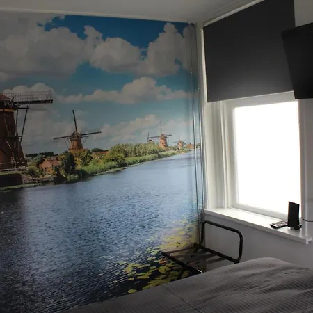 Slapen Bij De Buurvrouw Couette-café Castricum
