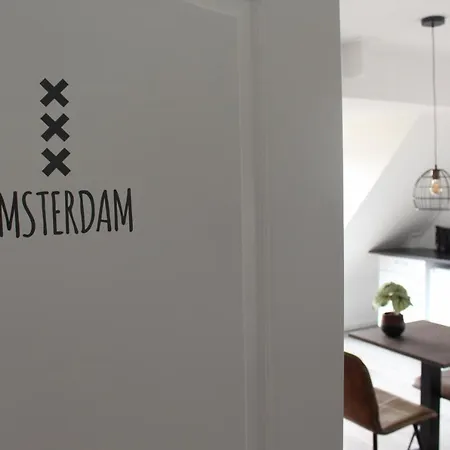 Slapen Bij De Buurvrouw Couette-café 3*