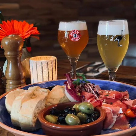 Slapen Bij De Buurvrouw Couette-café Castricum