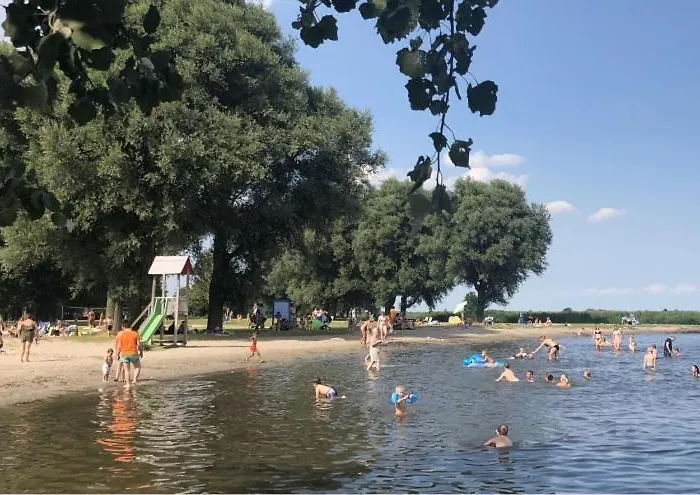 Slapen Bij De Buurvrouw 3*